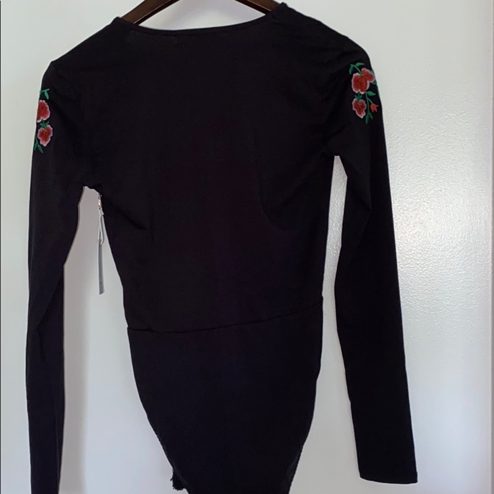 F21 EMBROIDERED FLORAL BODYSUIT WITH TASSELS NWT - Picture 9 of 12